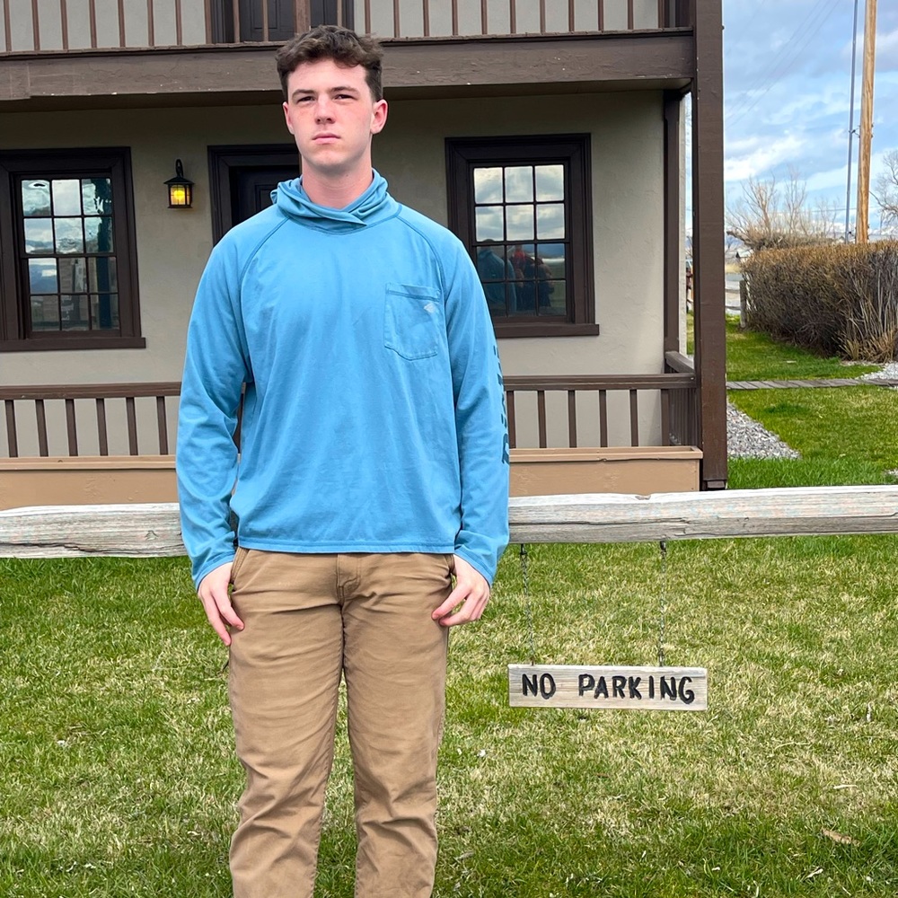 Dickies Men’s long sleeved sun shirt with hoodie. Great condition.